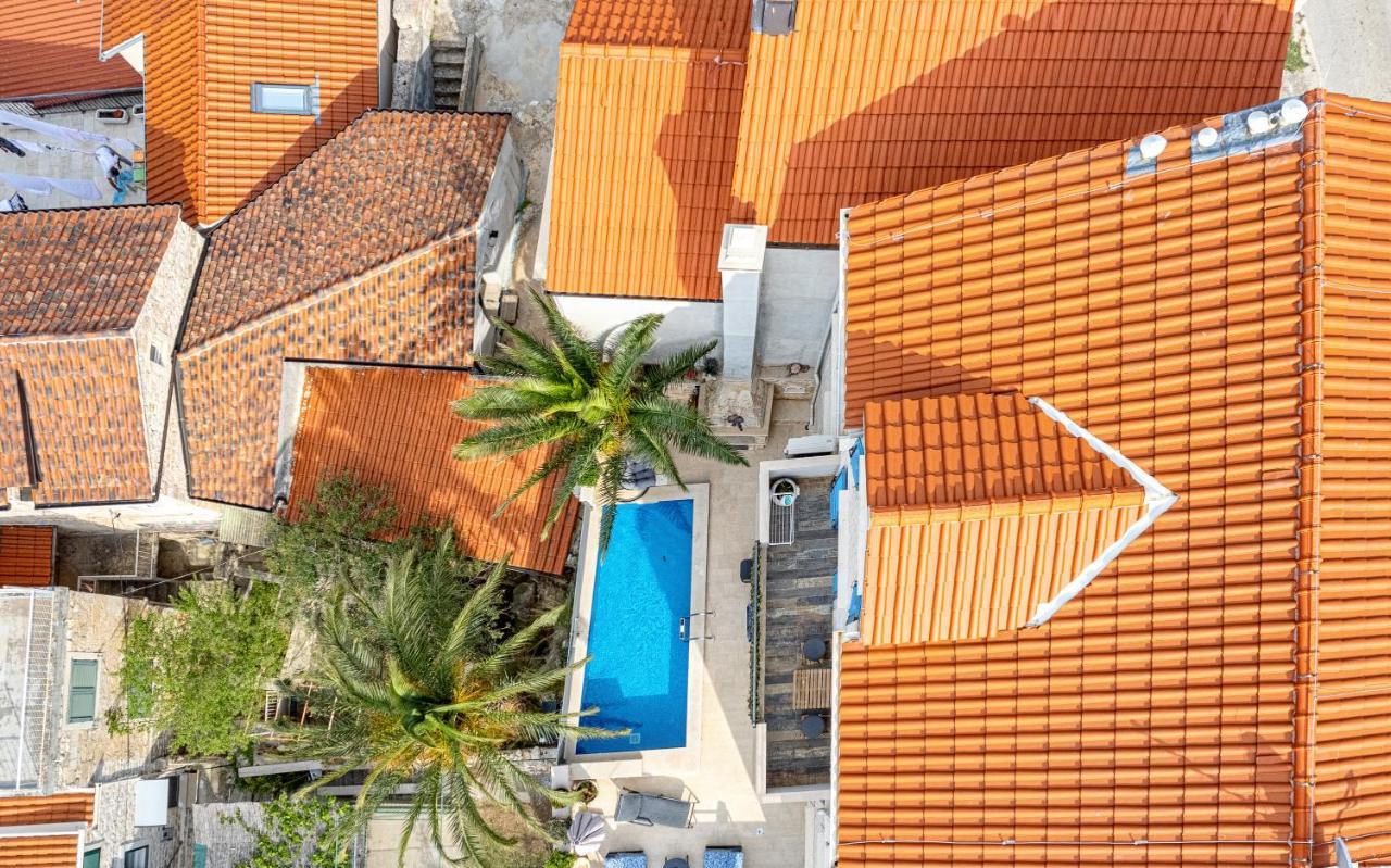 Villa Capitis In The Center- Luxury Apartment With Swimming Pool Хвар Екстер'єр фото