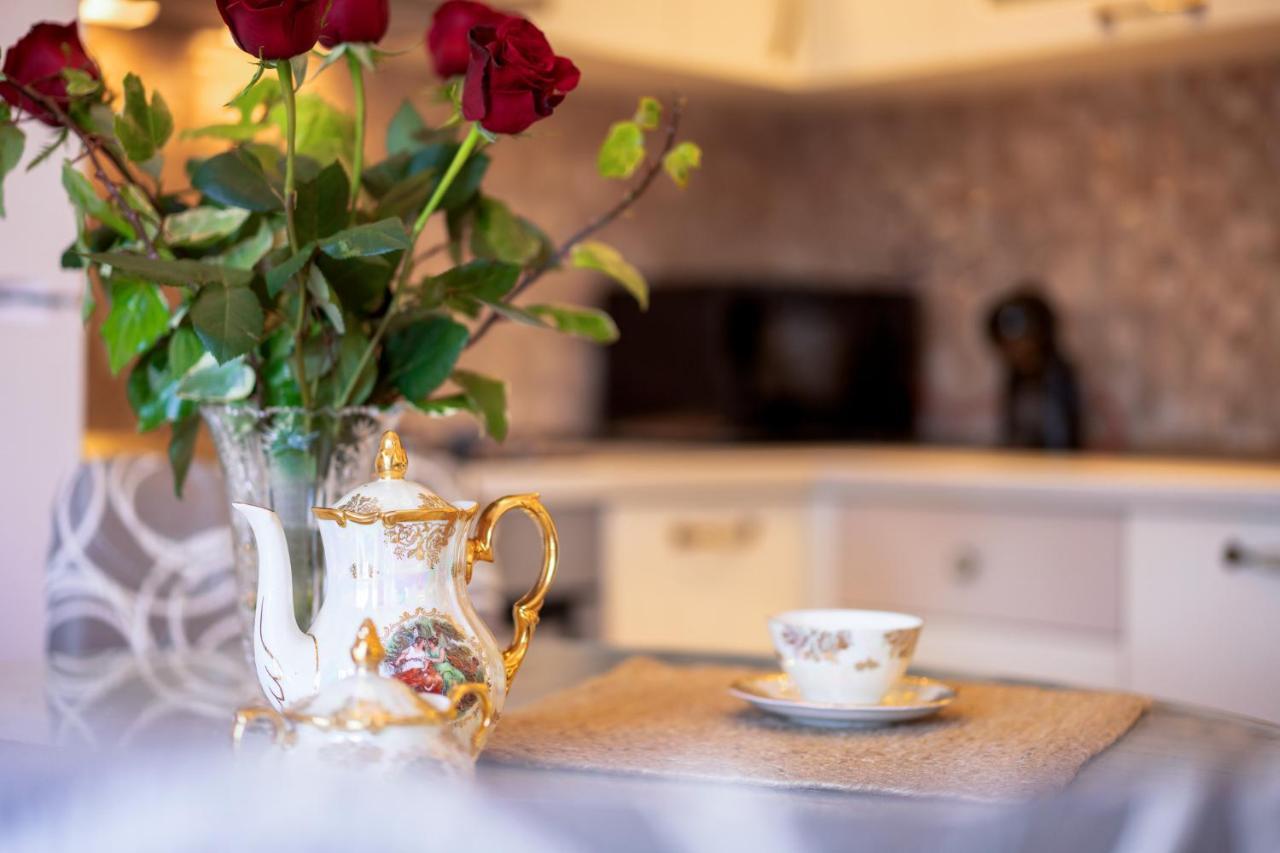 Villa Capitis In The Center- Luxury Apartment With Swimming Pool Хвар Екстер'єр фото