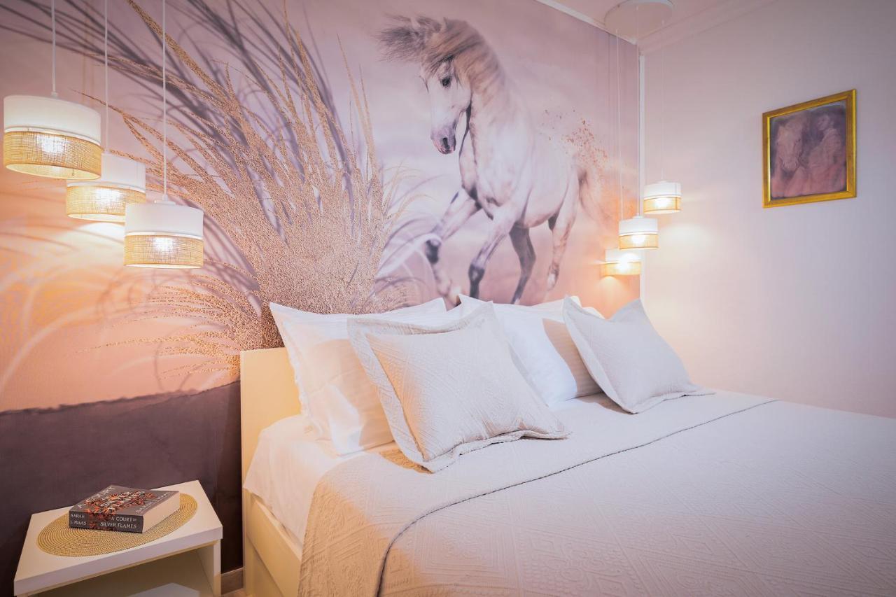 Villa Capitis In The Center- Luxury Apartment With Swimming Pool Хвар Екстер'єр фото