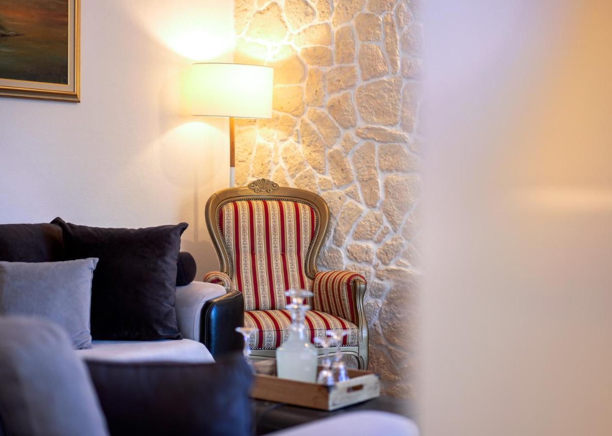 Villa Capitis In The Center- Luxury Apartment With Swimming Pool Хвар Екстер'єр фото