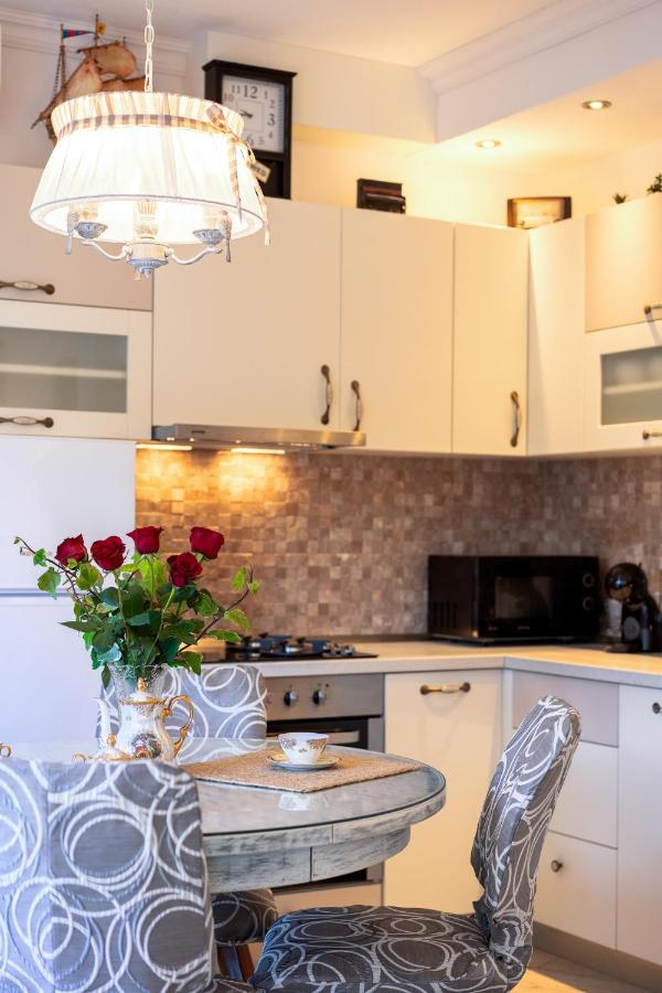 Villa Capitis In The Center- Luxury Apartment With Swimming Pool Хвар Екстер'єр фото