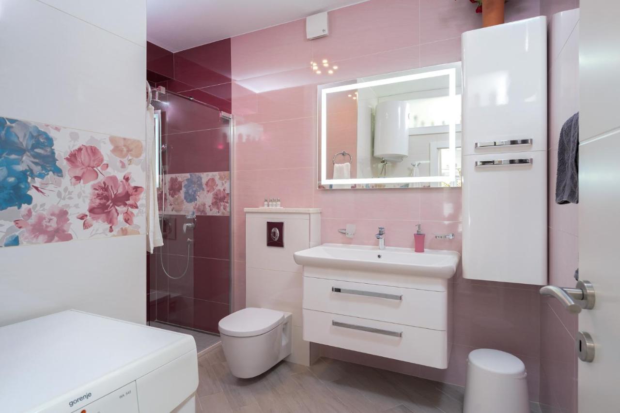 Villa Capitis In The Center- Luxury Apartment With Swimming Pool Хвар Екстер'єр фото