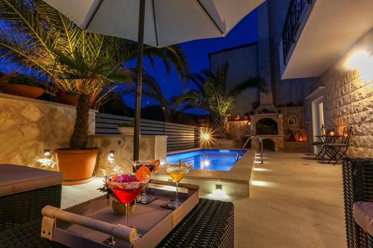 Villa Capitis In The Center- Luxury Apartment With Swimming Pool Хвар Екстер'єр фото