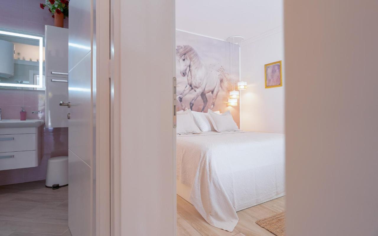 Villa Capitis In The Center- Luxury Apartment With Swimming Pool Хвар Екстер'єр фото